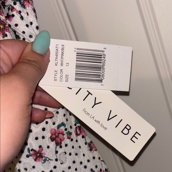 *NEVER BEEN WORN* Floral Mini Dress - White and Pink - Picture 2 of 6